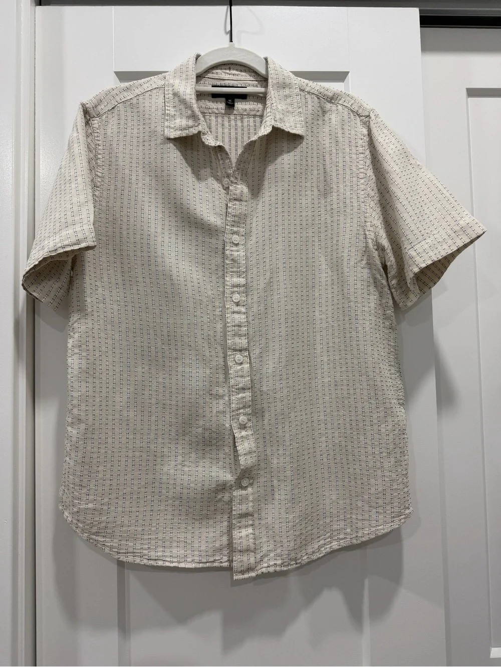 Banana Republic | Short-Sleeve Men's Button-Down Shirt (size M)